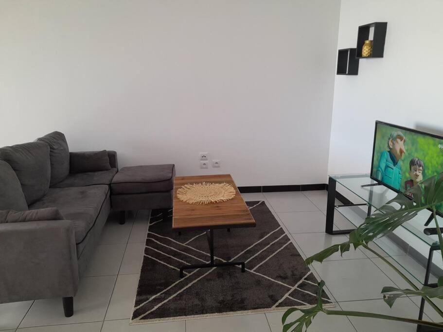 Maison De Vacances Leu Ti Coin Des O A La Chaloupe แซ็งต์-เลอ ภายนอก รูปภาพ